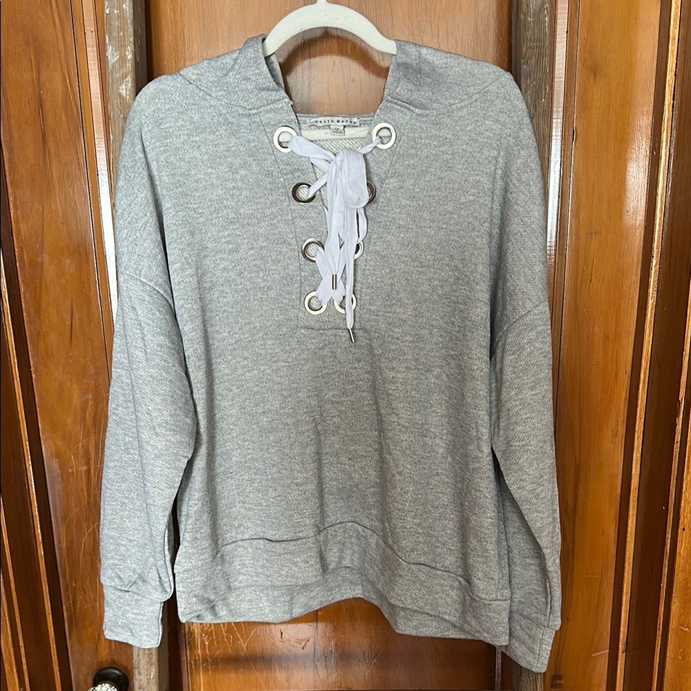 NWOT Haute Monde Heather Gray Lace-Up Hoodie